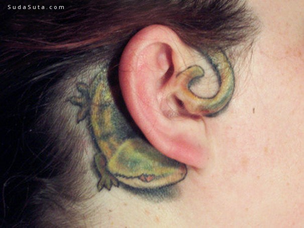 耳朵后面的纹身艺术