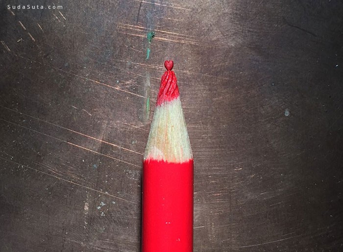 Tom Lynall 铅笔尖上面的迷你艺术