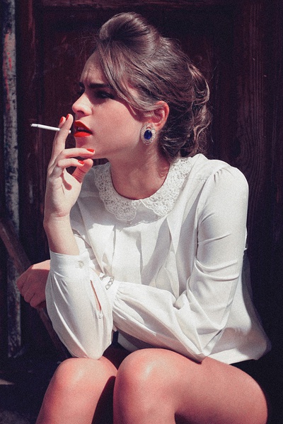 烟与女生 青春主题摄影欣赏