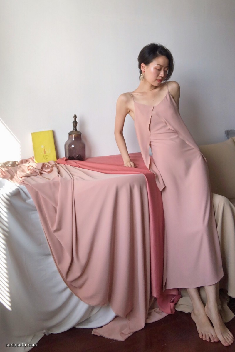 独立女装设计品牌  WangHanYan