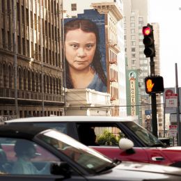 诺贝尔和平奖提名人 Greta Thunberg 巨幅城市绘画