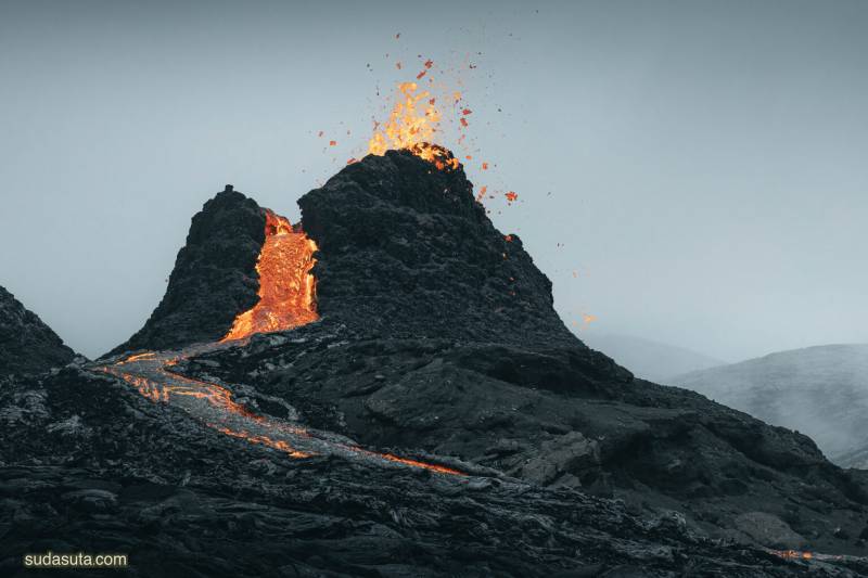 Thrainn Kolbeinsson 用镜头记录火山喷发