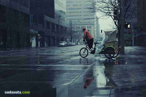 Brandt Campbell 城市的雨季