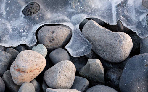 冰冷的石头<br /> 原始分辨率：1920×1280像素。<br /> http://nature.desktopnexus.com/wallpaper/805621/