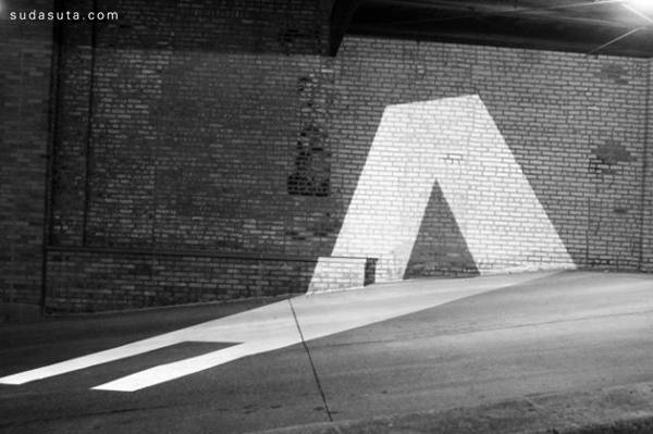 Audra Hubbell 城市艺术 巨大的字母