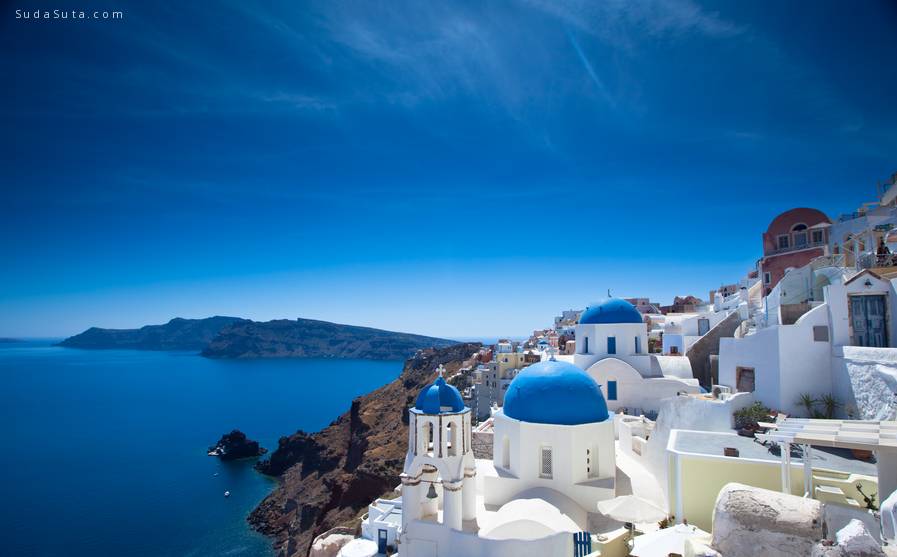 Gorgeous Santorini scene in the late afternoon by Kwest
