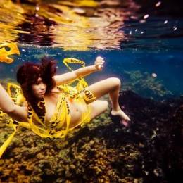 Sarah Lee 唯美浪漫的创意水下摄影欣赏