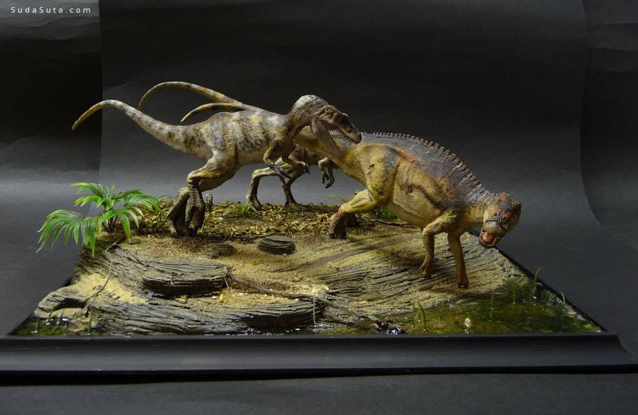 Wicked Dinosaur Sculptures and Dioramas