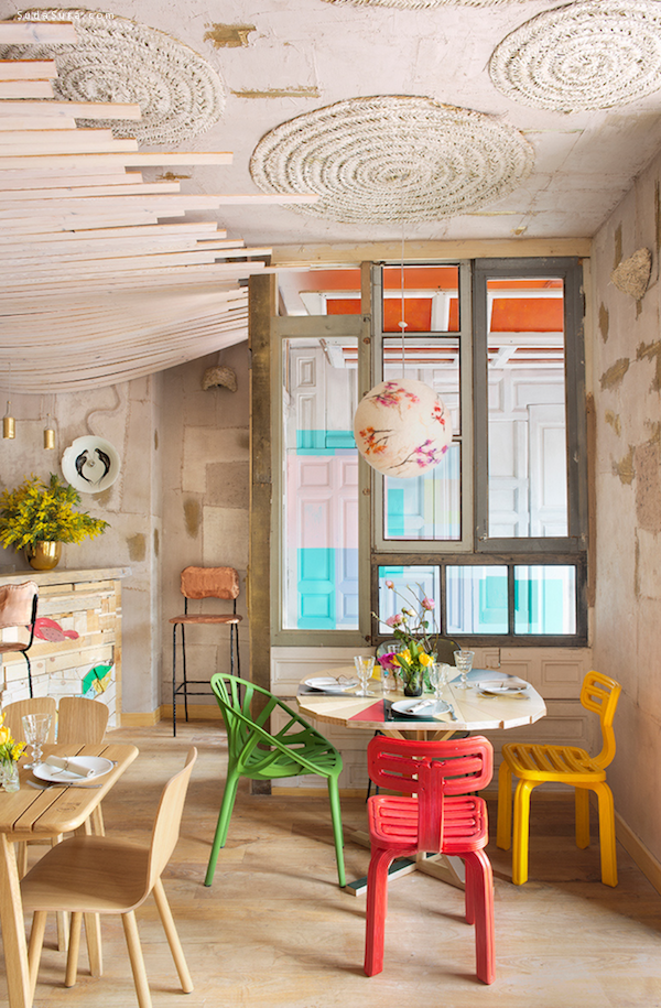 MamaCampo restaurant eclectic design with decors and pastel shades - www.homeworlddesign. com (1)