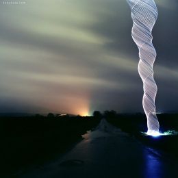 Martin Kimbell 装置设计欣赏 光线龙卷风