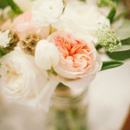 浅白色 婚礼花朵欣赏