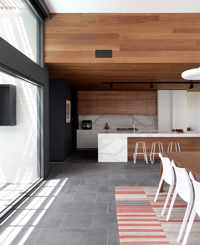 contemporary-house-located-australia-11