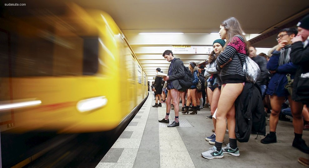 No Pants Subway Ride (23)