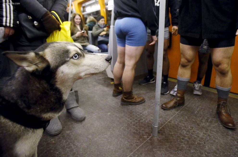 No Pants Subway Ride (25)