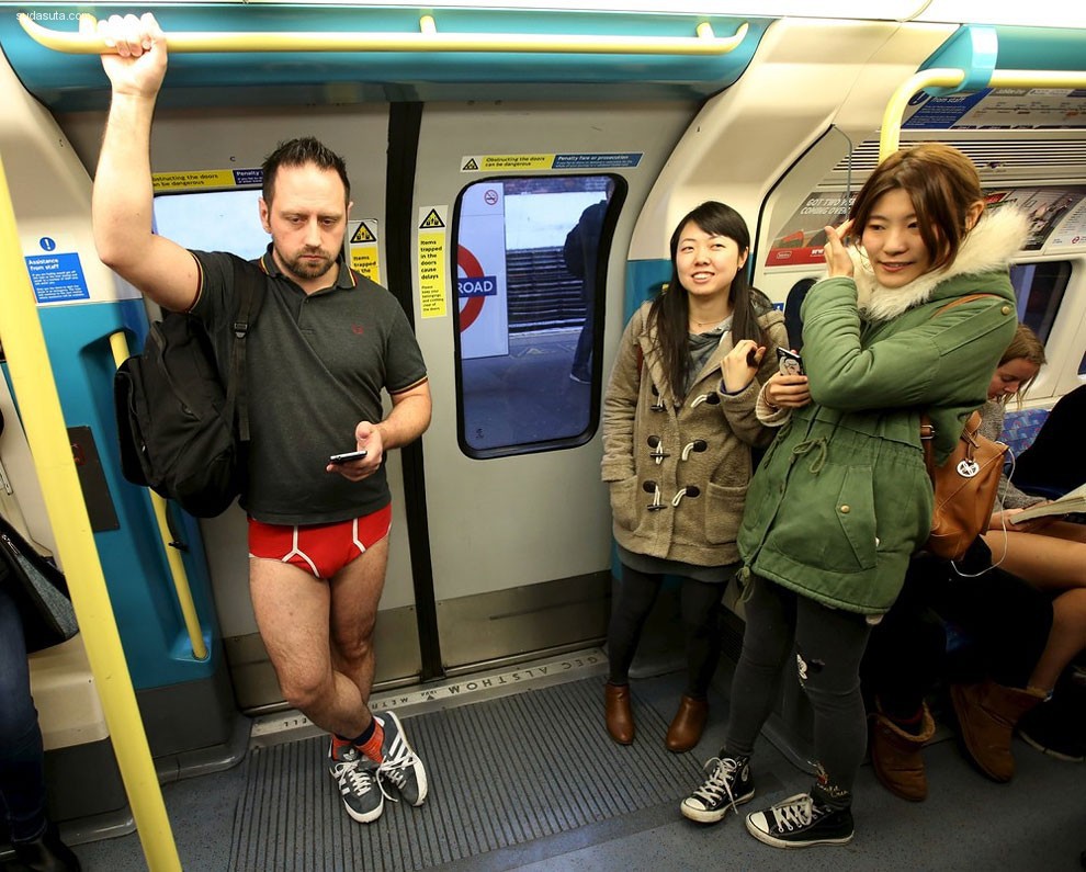 No Pants Subway Ride (32)