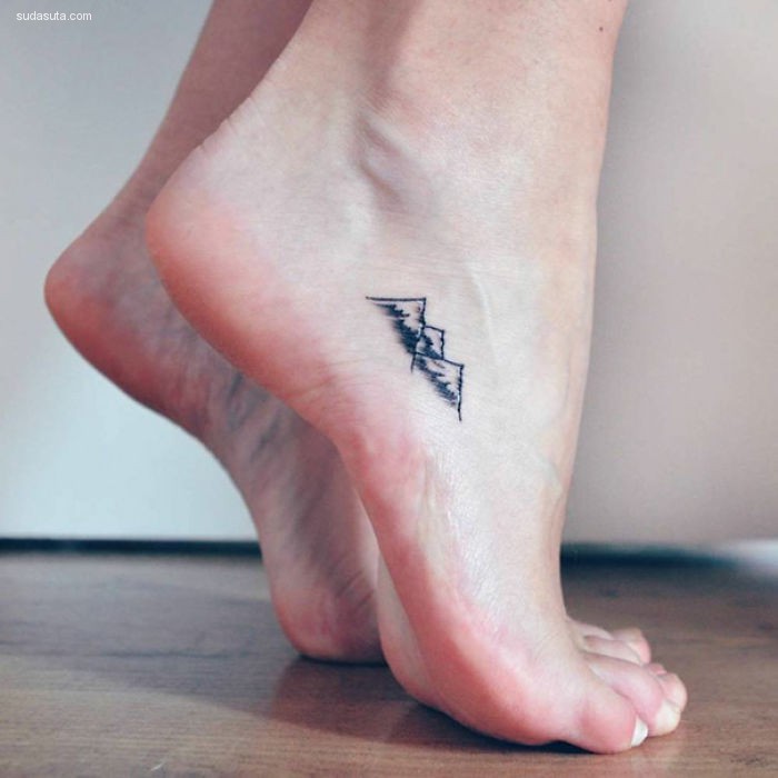 Tiny Tattoo (7)