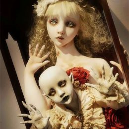 Mari Shimizu 家的恐怖娃娃